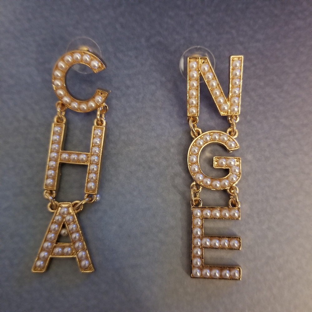 NWOT.  CHANGE Dangle Earrings